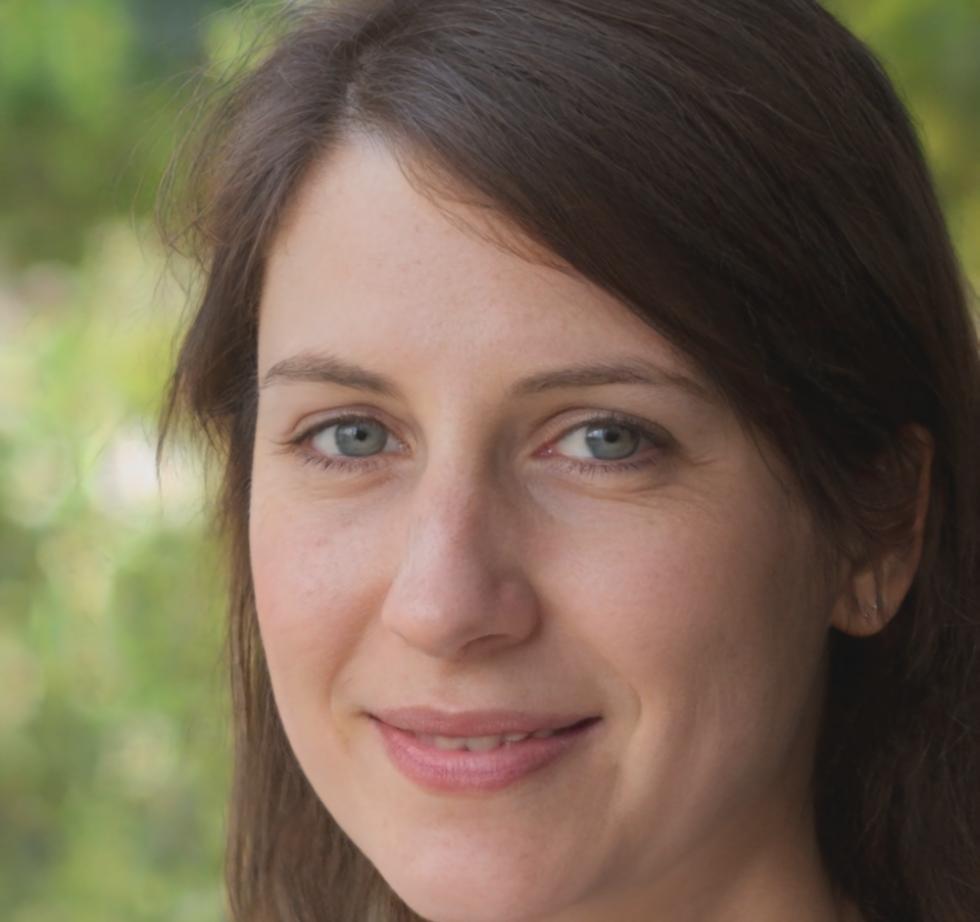 Miranda Hoffman, Corporate Finance Communication Consultant