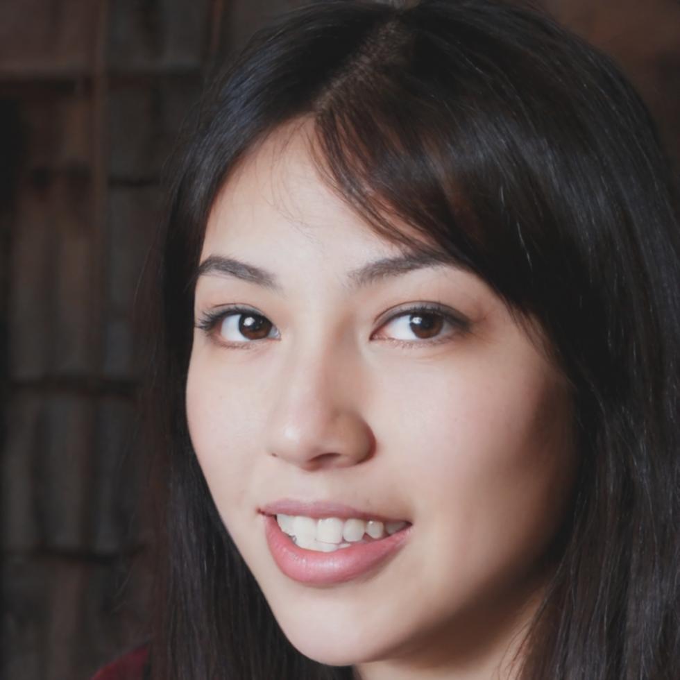 Veronica Chen, Senior Financial Communication Specialist